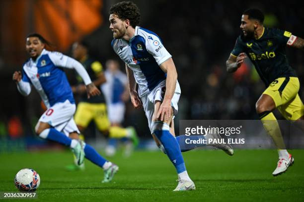 Blackburn Rovers' English striker Sam Gallagher runs with the ball during the English FA Cup fifth round football match between Blackburn Rovers and...