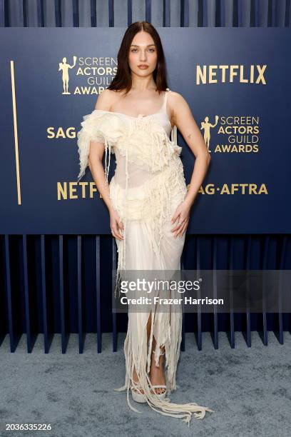 Maddie Ziegler attends the 30th Annual Screen Actors Guild Awards at Shrine Auditorium and Expo Hall on February 24, 2024 in Los Angeles, California.