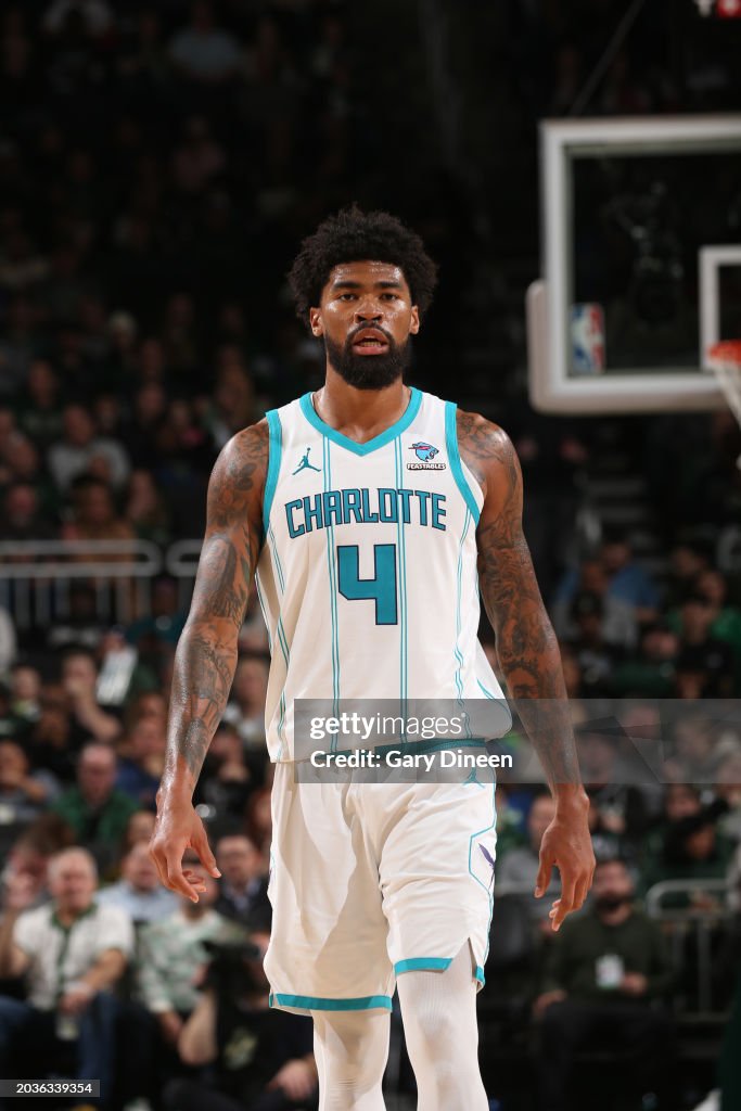 Charlotte Hornets v Milwaukee Bucks