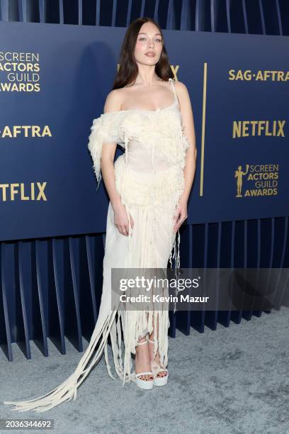 Maddie Ziegler attends the 30th Annual Screen Actors Guild Awards at Shrine Auditorium and Expo Hall on February 24, 2024 in Los Angeles, California.