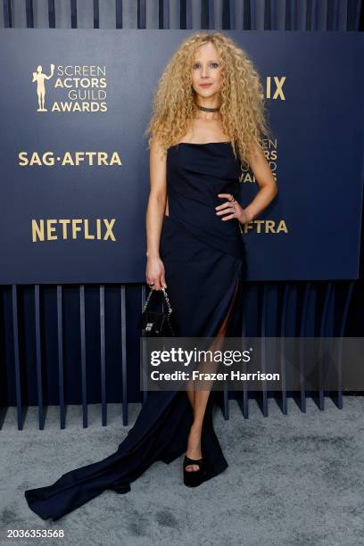 Juno Temple attends the 30th Annual Screen Actors Guild Awards at Shrine Auditorium and Expo Hall on February 24, 2024 in Los Angeles, California.