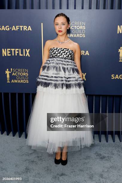 Bel Powley attends the 30th Annual Screen Actors Guild Awards at Shrine Auditorium and Expo Hall on February 24, 2024 in Los Angeles, California.