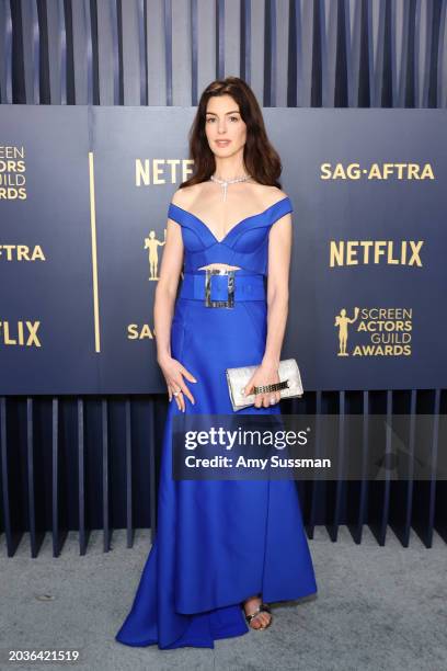 Anne Hathaway attends the 30th Annual Screen Actors Guild Awards at Shrine Auditorium and Expo Hall on February 24, 2024 in Los Angeles, California.