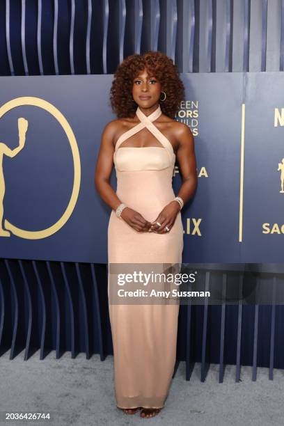 Issa Rae attends the 30th Annual Screen Actors Guild Awards at Shrine Auditorium and Expo Hall on February 24, 2024 in Los Angeles, California.