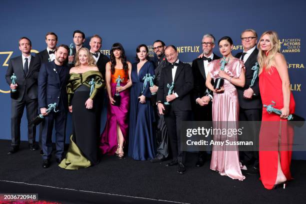 Matthew Macfadyen, Alexander Skarsgård, Kieran Culkin, Nicholas Braun, J. Smith-Cameron, Scott Nicholson, Zoe Winters, Dagmara Dominczyk, Arian...