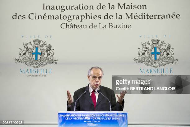 Le ministre de la Culture Frédéric Mitterrand prononce un discours, le 17 juin 2011, lors de l'inauguration de la Maison des cinématographies de...
