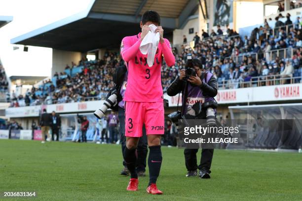Captain Gen Shoji of Kashima Antlers shows dejection as the team misses the J.League J1 champions after the scoreless draw in the J.League J1 match...