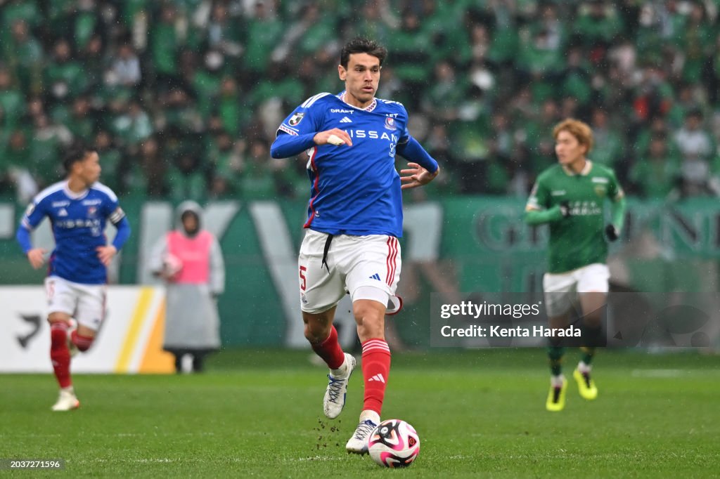 Tokyo Verdy v Yokohama F•Marinos - J.LEAGUE MEIJI YASUDA J1