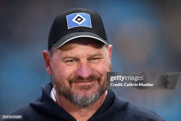 Steffen Baumgart, Head Coach of Hamburger SV, looks on prior to the Second Bundesliga match between Hamburger SV and SV Elversberg at...