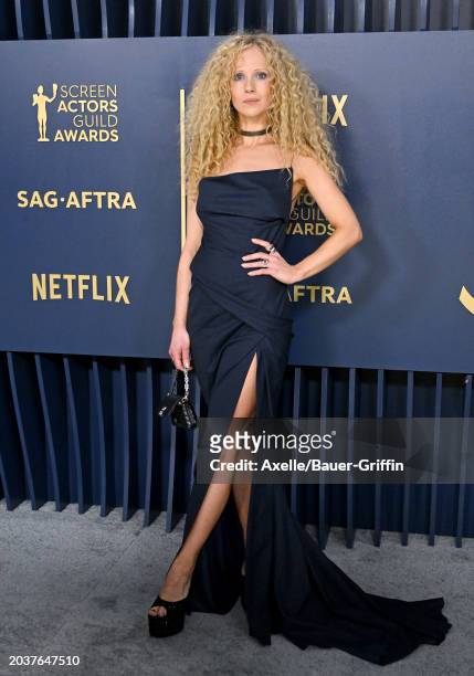 Juno Temple attends the 30th Annual Screen Actors Guild Awards at Shrine Auditorium and Expo Hall on February 24, 2024 in Los Angeles, California.