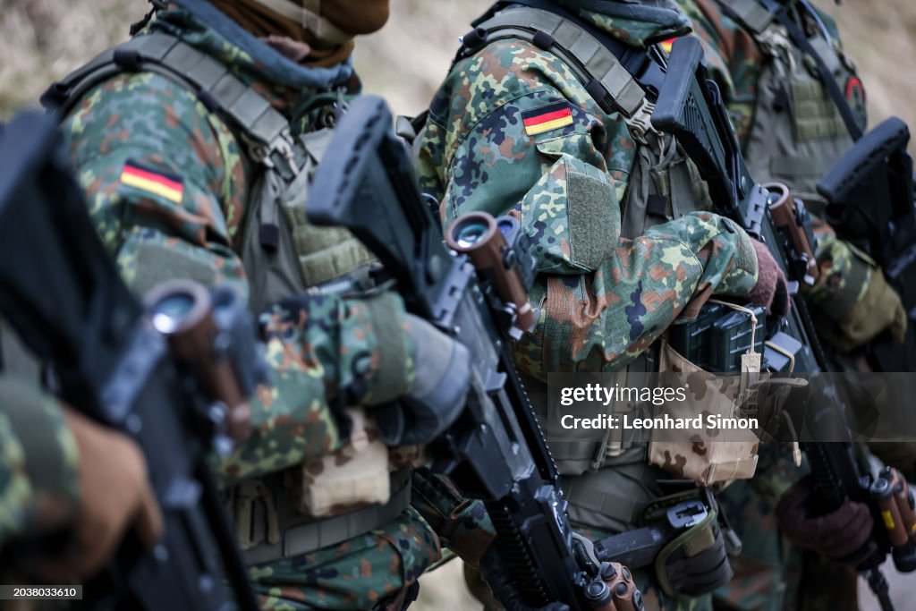 Germany Prepares Tank And Artillery Battalions For Deployment To Poland And Lithuania