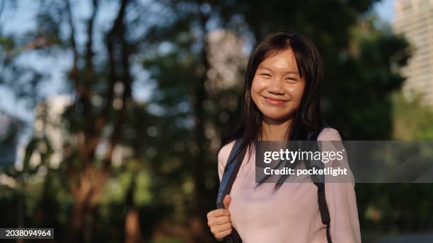 portrait d’adolescentes. - collégienne photos et images de collection