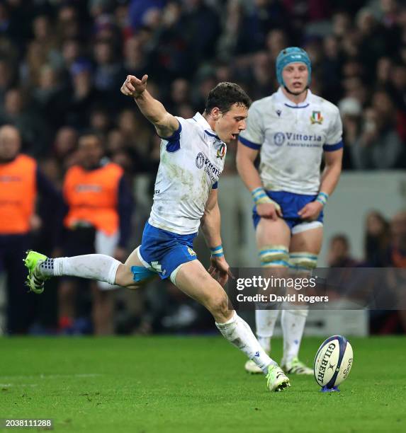 Paolo Garbisi of Italy, misses with a last minute, match winning penalty during the Guinness Six Nations 2024 match between France and Italy at Stade...