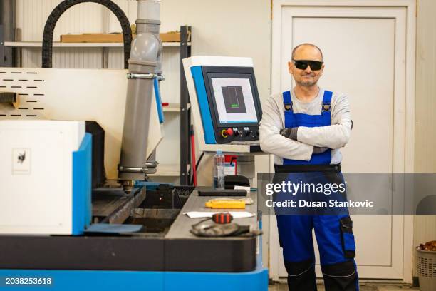Laser Cutter Manufacturing Photos and Premium High Res Pictures - Getty ...