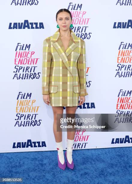 Bel Powley attends the 2024 Film Independent Spirit Awards on February 25, 2024 in Santa Monica, California.