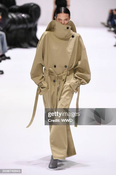 Model on the runway at Acne Studios RTW Fall 2024 as part of Paris Ready to Wear Fashion Week held at L'Observatoire de Paris on February 28, 2024 in...