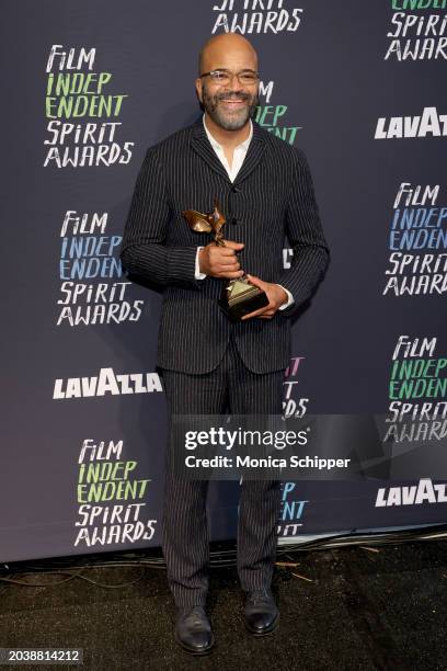 Jeffrey Wright, winner of Best Lead Performance Award for 'American Fiction' poses in the press room during the 2024 Film Independent Spirit Awards...