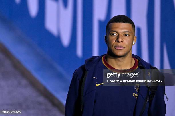 Kylian Mbappe of Paris Saint-Germain arrives to the stadium Ligue 1 Uber Eats match between Paris Saint-Germain and Stade Rennais FC at Parc des...