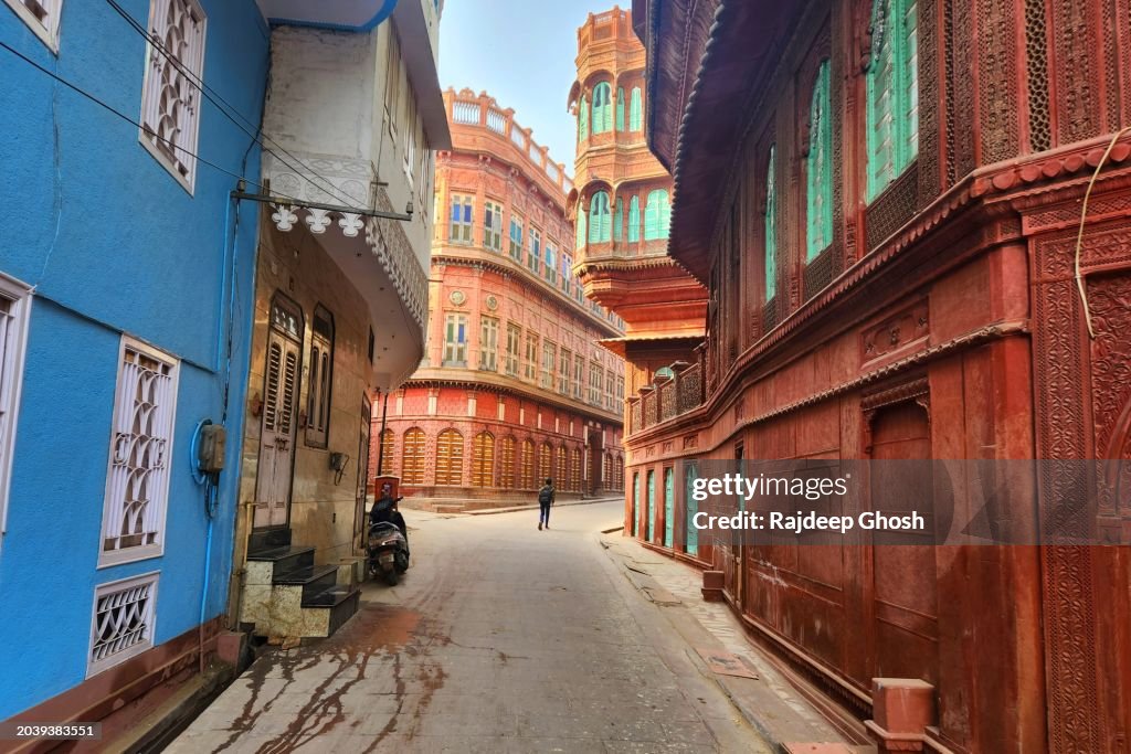Traditional Colorful Rampuria Haveli Of Bikaner Old Town Of Rajasthan ...