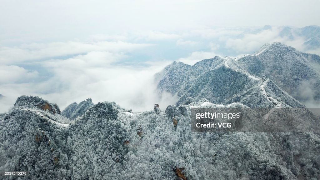 Zhangjiajie's 'Avatar' Mountains Transformed To Wonderland
