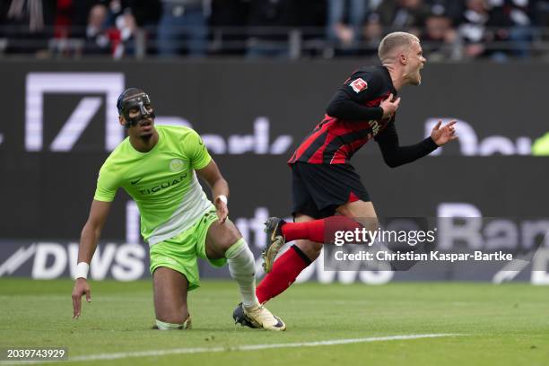 Philipp Max of Eintracht Frankfurt celebrates after scoring his team’s first goal during the Bundesliga match between Eintracht Frankfurt and VfL...