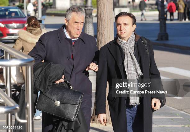 The former director of the Economic Development agency Alberto Esgueva on his arrival at the trial for the 'Perla Negra' case, at the Valladolid...