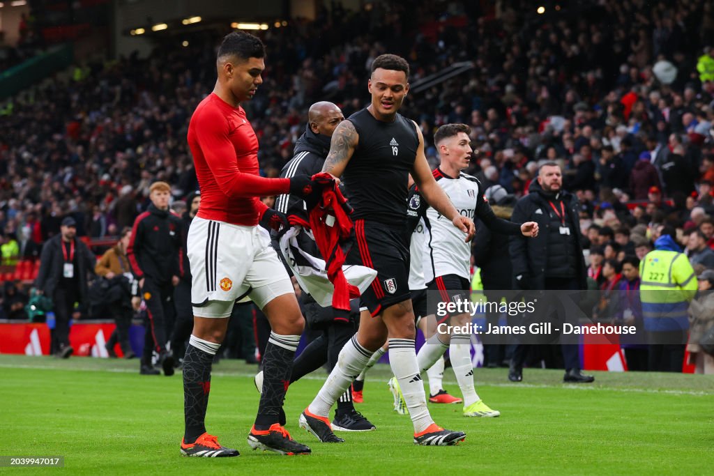 Manchester United v Fulham FC - Premier League