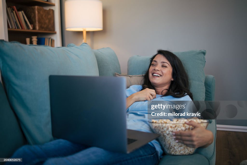 Comedy-Filmabend zu Hause