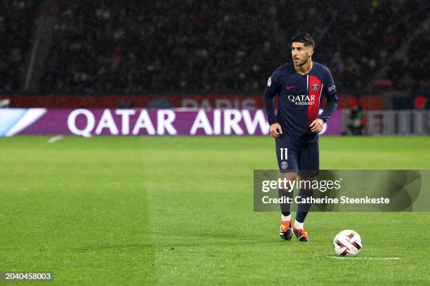 Marco Asensio of Paris Saint-Germain shoots a free kick during the Ligue 1 Uber Eats match between Paris Saint-Germain Football Club and Stade...