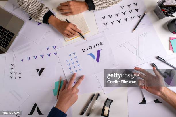 Guys Writing Graphics 3,135 Male Graphic Artist Stock Photos, High-Res Pictures, and Images ...