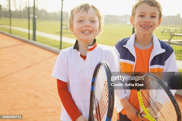 Kids With Rackets 5,205 Kids Tennis Rackets Stock Photos, High-Res Pictures, and Images ...
