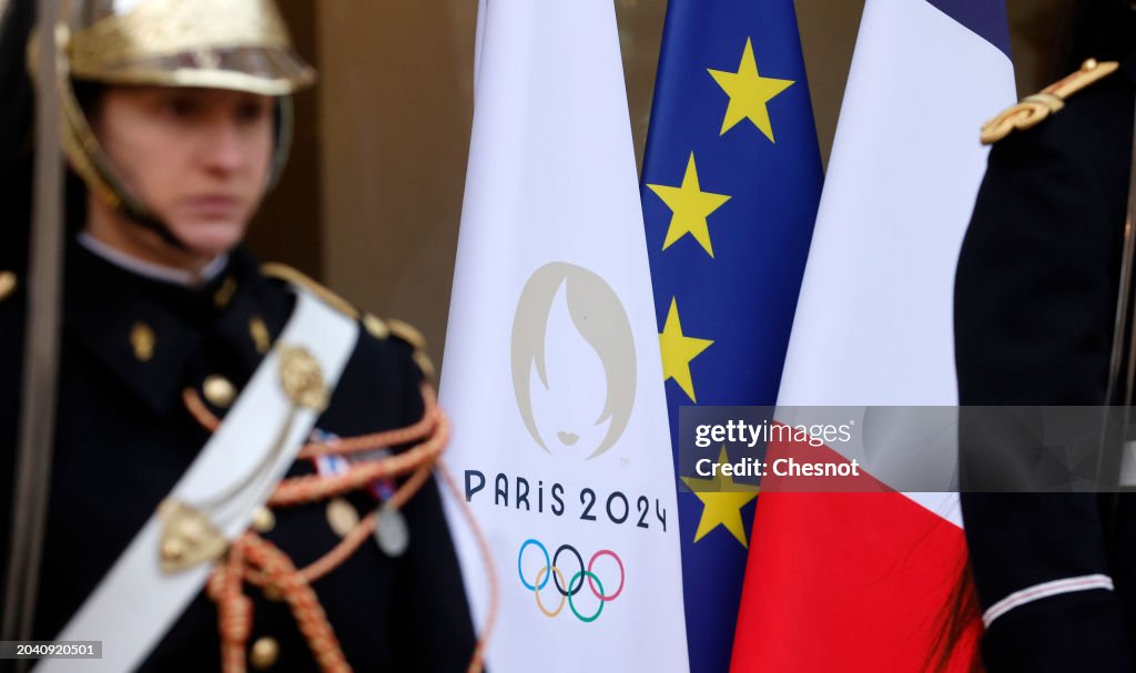 Macron Hosts Ukraine Conference With European Leaders As War Enters 3rd Year
