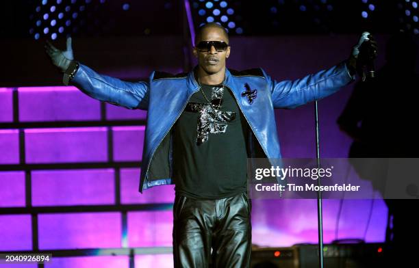 Jamie Foxx performs at Arco Arena on October 15, 2009 in Sacramento, California.