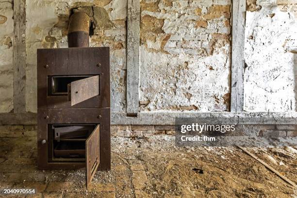 Old Radiator From Building 169 Old Style Radiators Stock Photos, High-Res Pictures, and Images ...