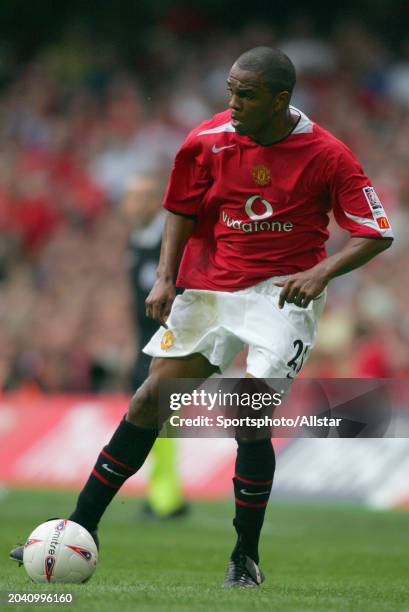 Quinton Fortune of Manchester United on the ball during the FA Community Shield match between Arsenal and Manchester United at Millennium Stadium on...