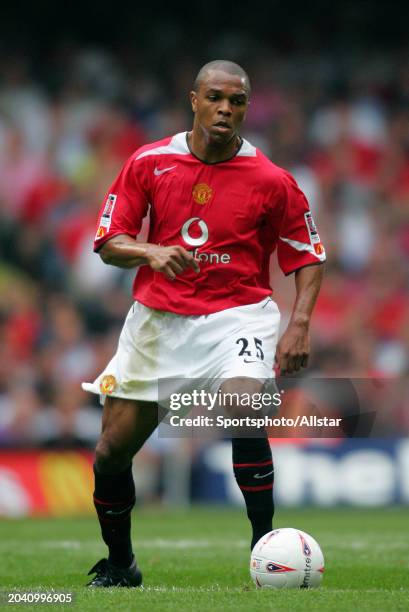 Quinton Fortune of Manchester United on the ball during the FA Community Shield match between Arsenal and Manchester United at Millennium Stadium on...