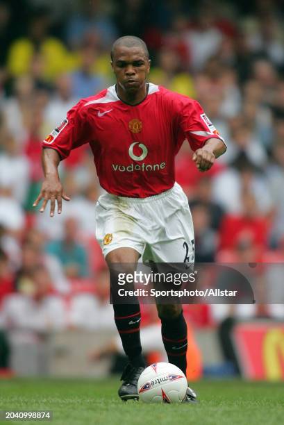 Quinton Fortune of Manchester United on the ball during the FA Community Shield match between Arsenal and Manchester United at Millennium Stadium on...