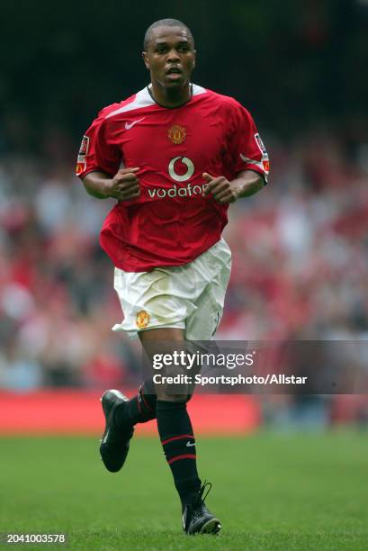 Quinton Fortune of Manchester United running during the FA Community Shield match between Arsenal and Manchester United at Millennium Stadium on...