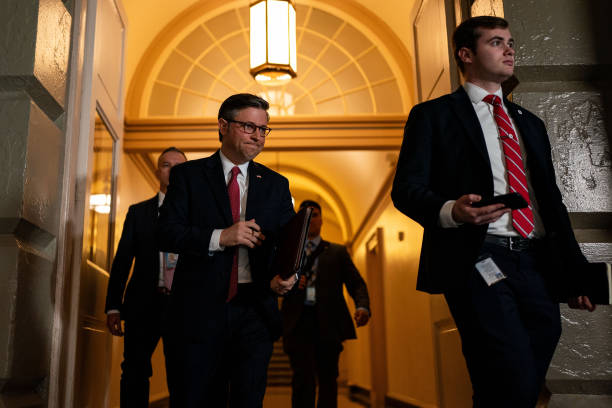DC: House Passes Short-Term Spending to Avert US Government Shutdown