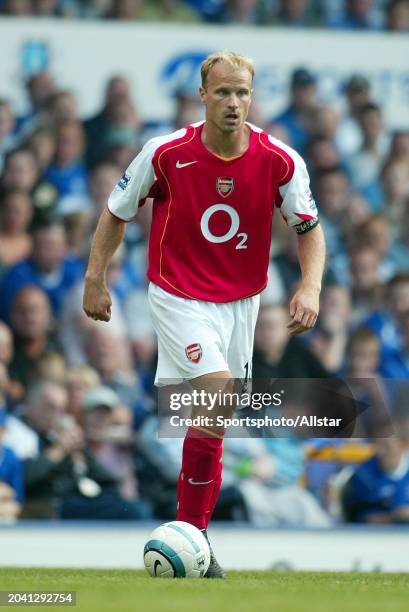 Dennis Bergkamp of Arsenal on the ball during the Premier League match between Everton and Arsenal at Goodison Park on August 15, 2004 in Liverpool,...