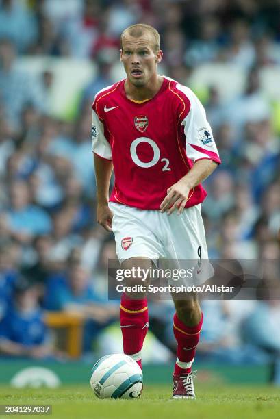 Fredrik Ljungberg of Arsenal running during the Premier League match between Everton and Arsenal at Goodison Park on August 15, 2004 in Liverpool,...