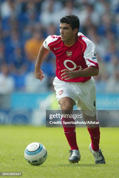 Jose Reyes of Arsenal on the ball during the Premier League match between Everton and Arsenal at Goodison Park on August 15, 2004 in Liverpool,...