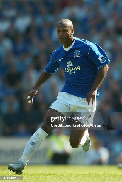 Marcus Bent of Everton running during the Premier League match between Everton and Arsenal at Goodison Park on August 15, 2004 in Liverpool, England.