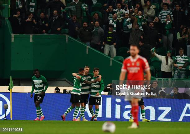 Viktor Gyokeres of Sporting CP celebrates with teammates after scoring a goal during the Portuguese Cup Semi Final 1st Leg match between Sporting CP...