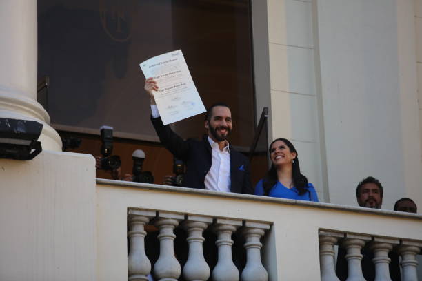 SLV: Electoral Court Gives Credentials to re-elected president of El Salvador Nayib Bukele