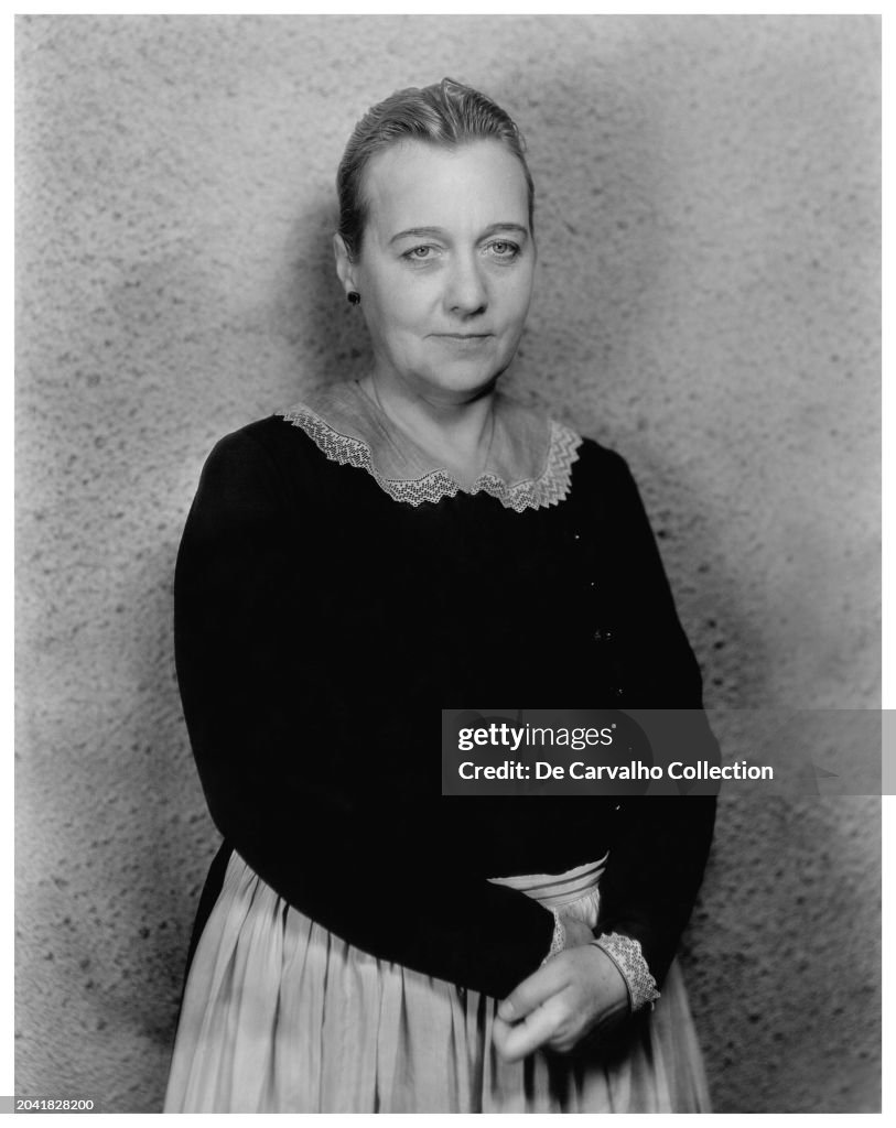 Louise Dresser in 'This Mad World'