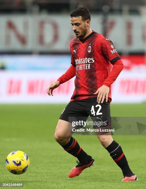 Alessandro Florenzi of AC Milan in action during the Serie A TIM match between AC Milan and Atalanta BC at Stadio Giuseppe Meazza on February 25,...