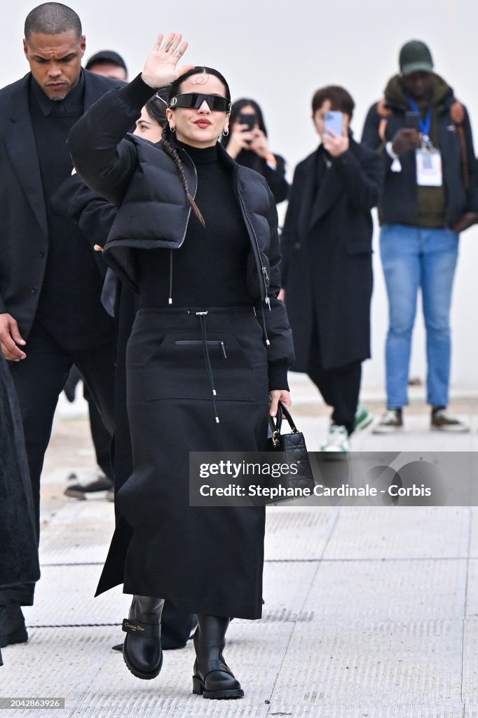 Christian Dior : Outside - Paris Fashion Week - Womenswear Fall/Winter 2024-2025