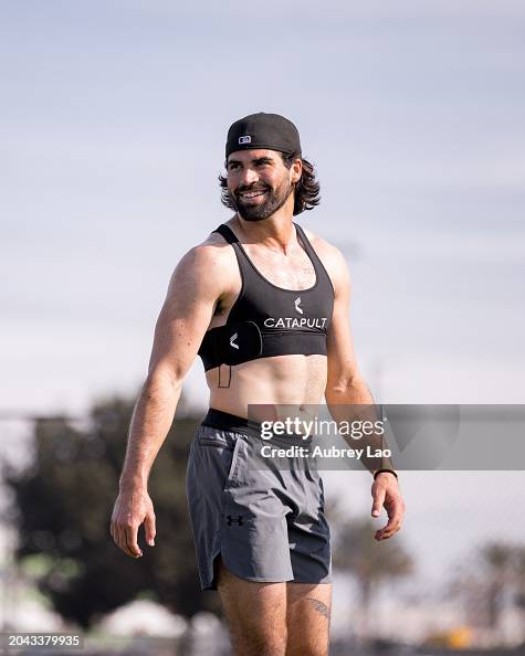 Quarterback Sam Hartman of University of Notre Dame going through