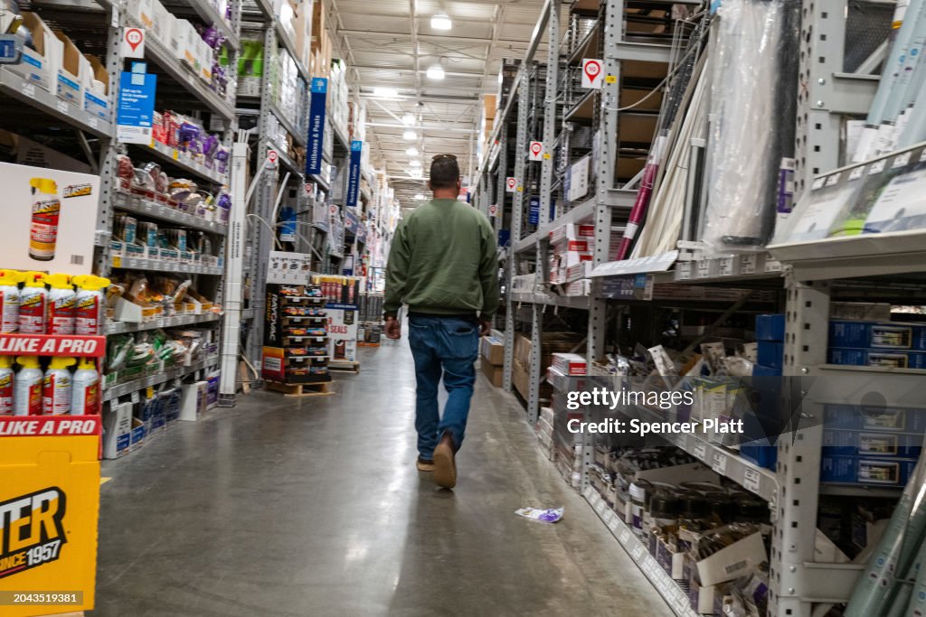 Lowe's Reports Quarterly Earnings That Beat Expectations